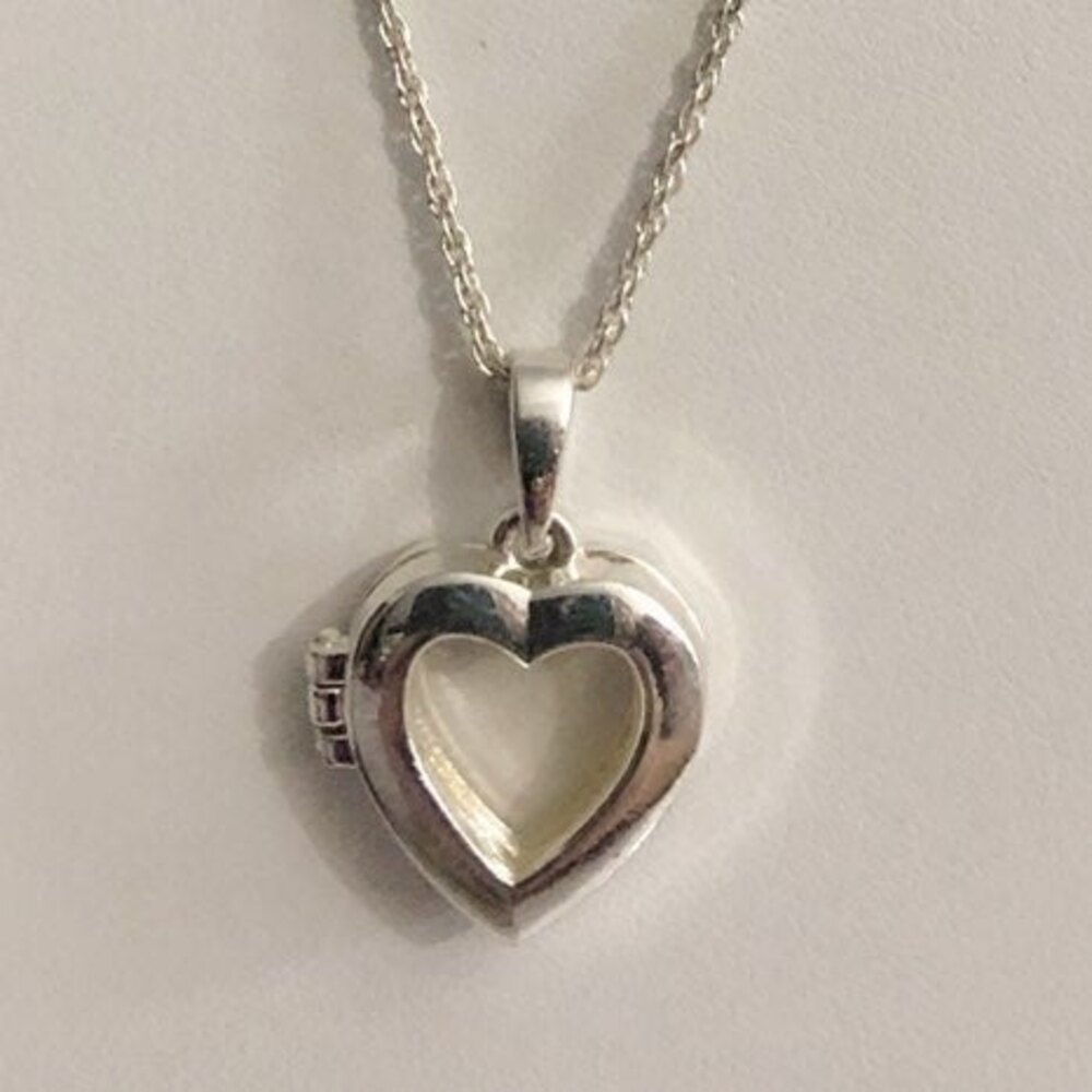Heart Locket Pendant Necklace Silver Tone